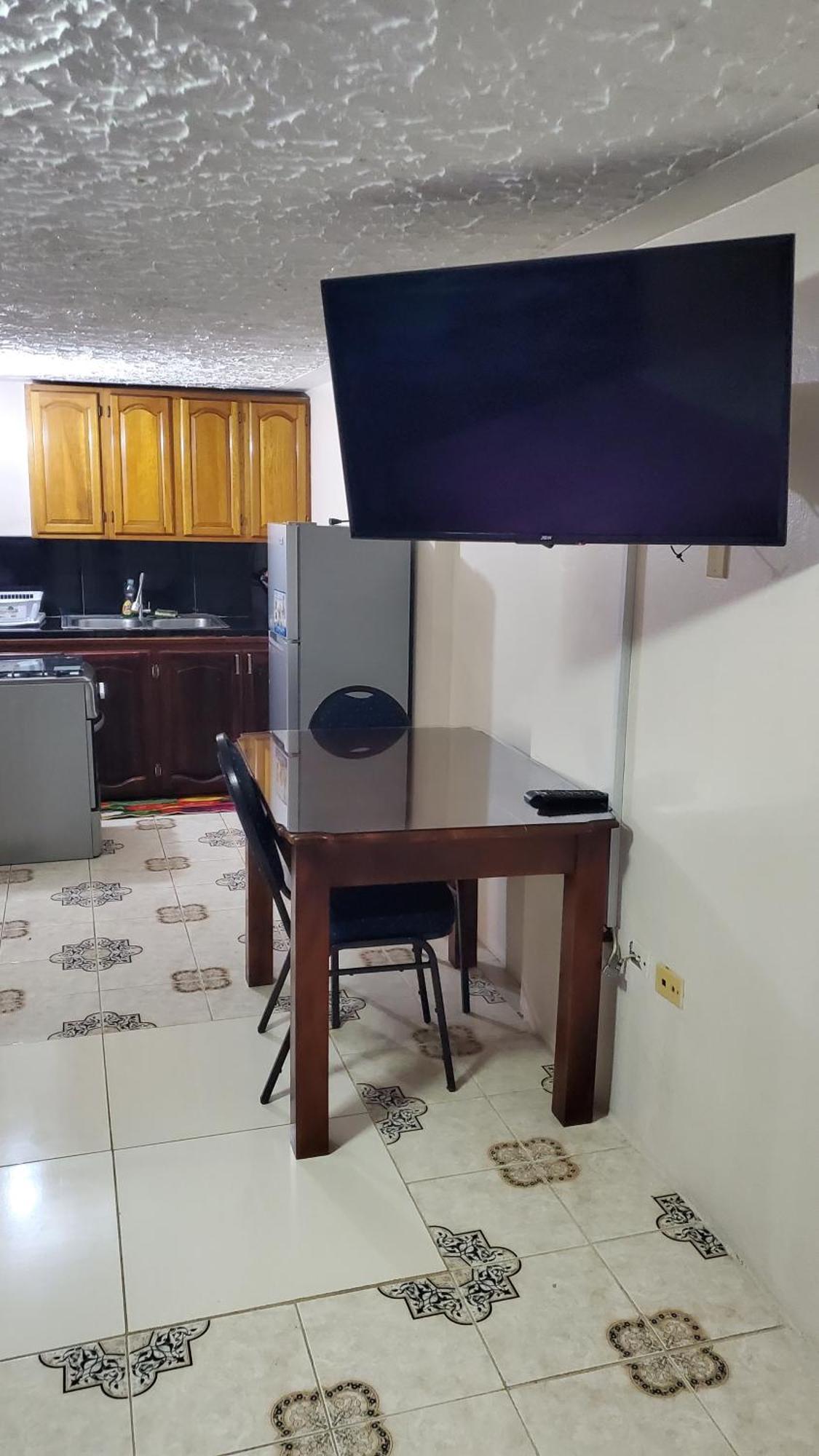 Wizzy Apartment White River Очо Риос Екстериор снимка